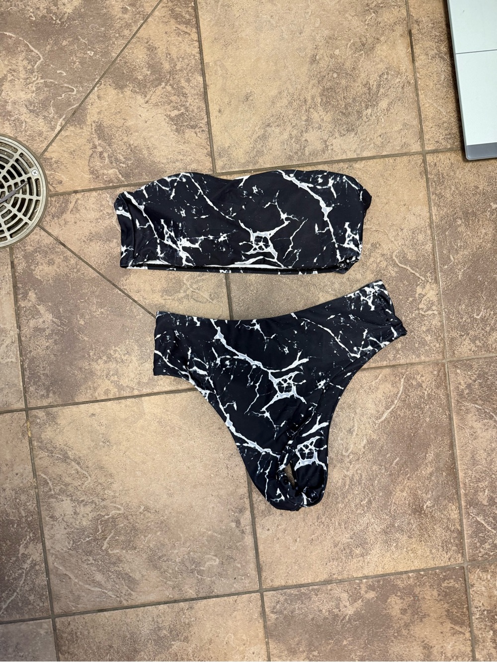 SHEIN Black & White Marble Bandeau Bikini Set